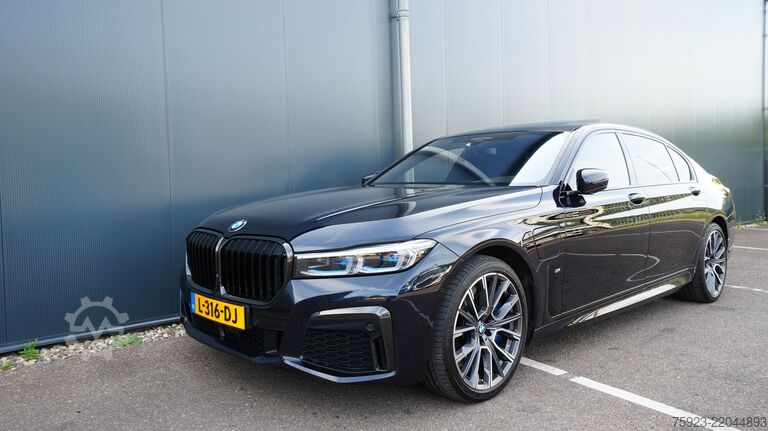 Passenger transportation BMW 745Le xDrive Hybrid 6-cyl