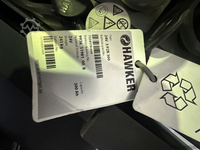 SWE 120 XR * DEMO !! REACH-MAST + Neigbare Gabeln + Seitenschieber !! TOYOTA SWE 120 XR * DEMO !!  REACH - MAST  +  Tilting Forks + S.S.  !!