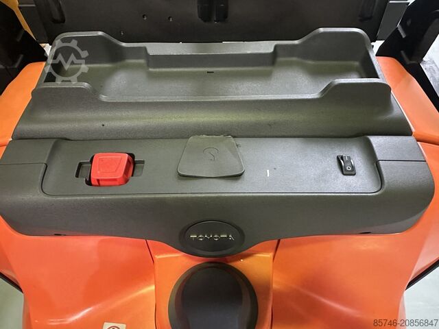 SWE 120 XR * DEMO !! REACH-MAST + Neigbare Gabeln + Seitenschieber !! TOYOTA SWE 120 XR * DEMO !!  REACH - MAST  +  Tilting Forks + S.S.  !!