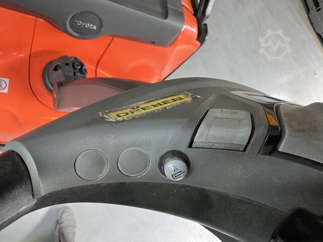 SWE 140 S - mit PALETTENWECHSLER!! TOYOTA SWE 140 S - with PALLETCHANGER !!