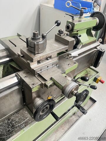 Leadscrew/feedscrew lathe with digital readout Weiler Commodor