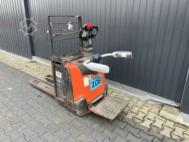 Electric Pallet Truck BT LPE200