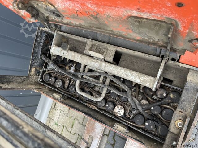 Electric Pallet Truck BT LPE200
