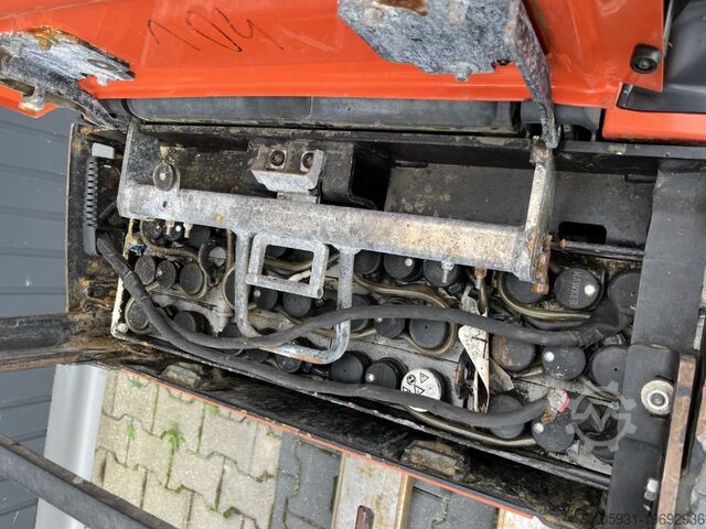 Electric Pallet Truck BT LPE200