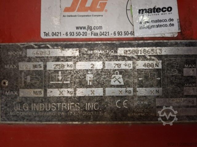 Telescopic work platform JLG 660SJ