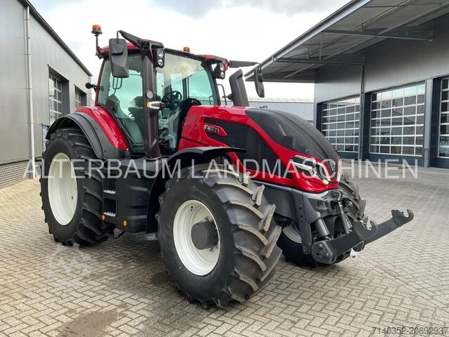 Traktor Valtra Q225