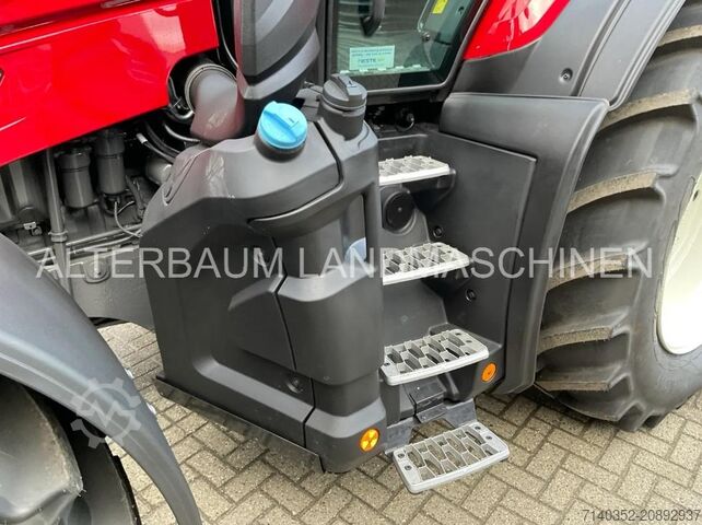 Traktor Valtra Q225