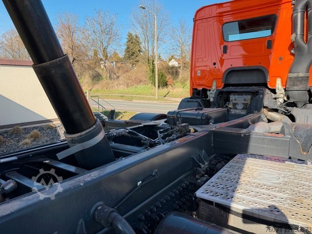 Tipper truck MERCEDES-BENZ Arocs 4142 8x4 MEILLER Kipper Bordmatik