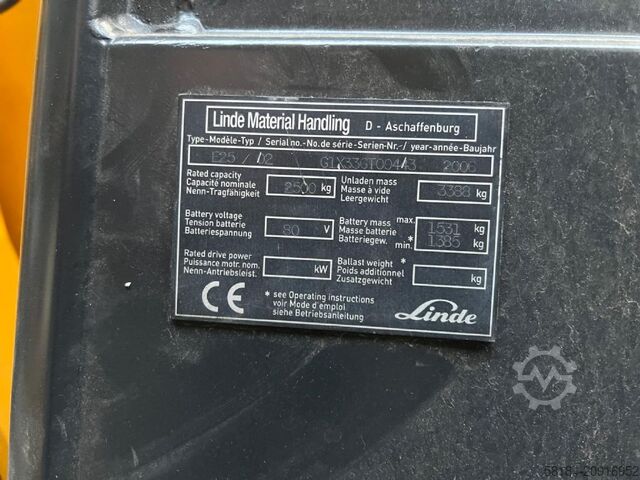 Electric 4-wheel forklift Linde E25