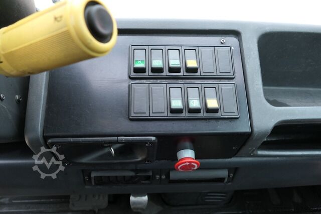 Sonstige linde P250 Schlepper AHK Batterie 24/2021 Schiebetüren