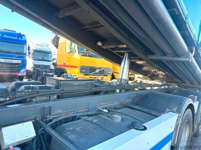 Tipper truck MERCEDES-BENZ Actros 2551 Dreiseiten Getreidekipper 6x2