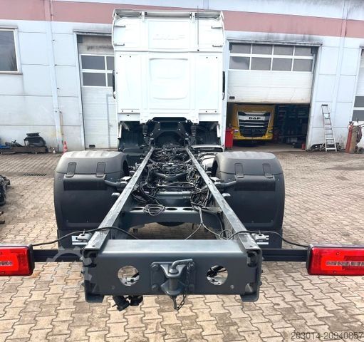 Truck chassis DAF XF 410 FA    Fahrgestell