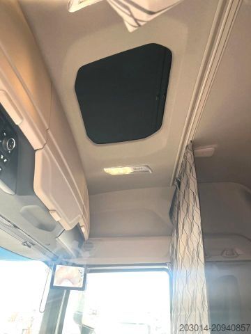 Truck chassis DAF XF 410 FA    Fahrgestell