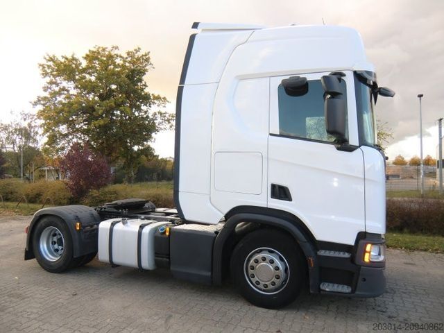 Standard tractor unit SCANIA R450  Retarder
