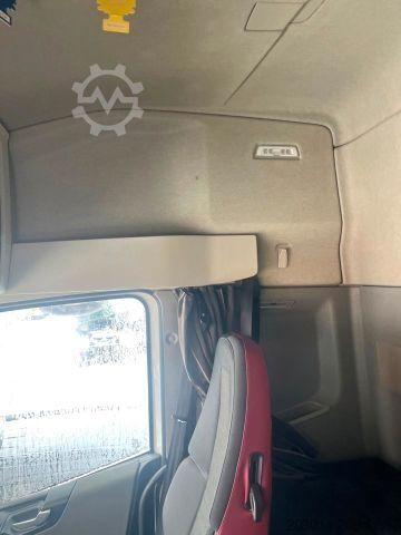 Refrigerated truck VOLVO FH 500 Kühlkofer 6x2 LBW