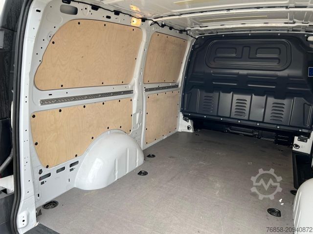 Panel van Mercedes-Benz eVito KA Lang 3Sitzer Kamera Navi Flügeltüren