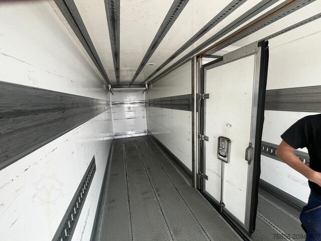 Refrigerated truck MAN MAN TGL 12.220 Kühlkoffer Carrier Supra 1250 LBW