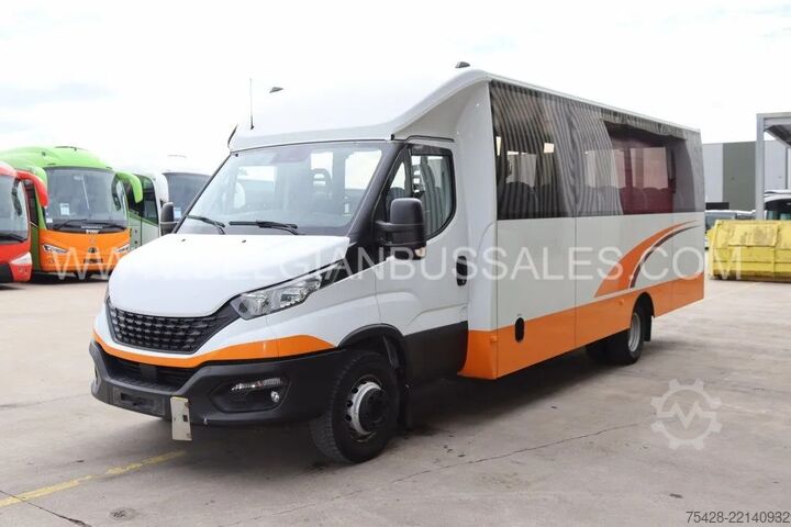 Minibus Iveco Mobi / 8.6m / Euro 6 / 33pl. / Automatic