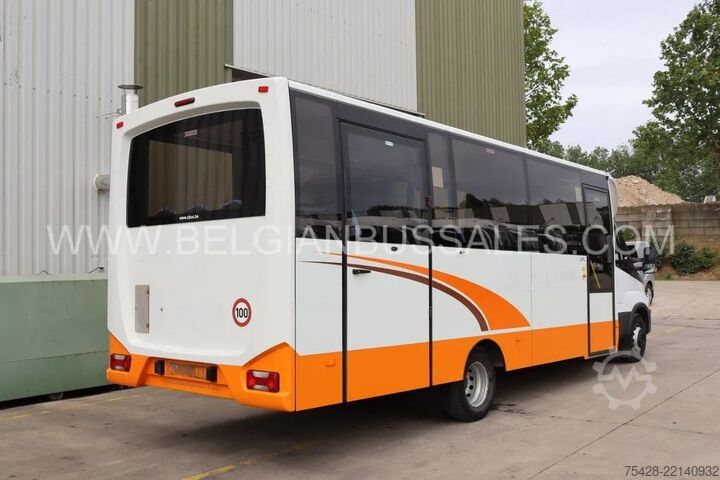 Minibus Iveco Mobi / 8.6m / Euro 6 / 33pl. / Automatic