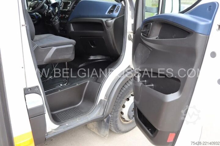 Minibus Iveco Mobi / 8.6m / Euro 6 / 33pl. / Automatic