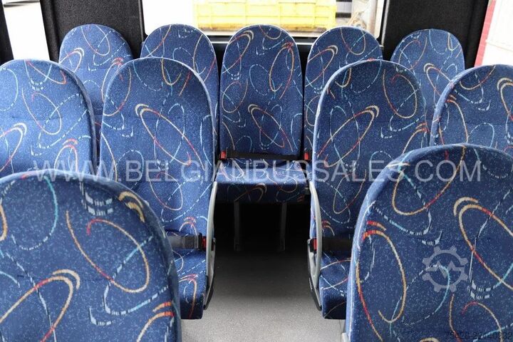 Minibus Iveco Mobi / 8.6m / Euro 6 / 33pl. / Automatic