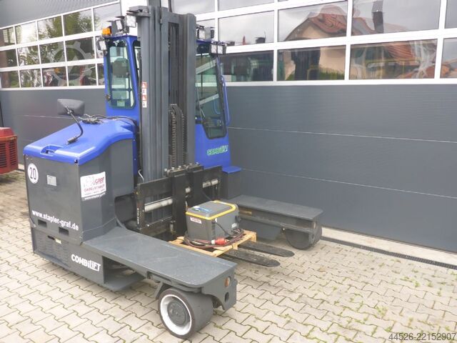 Four-way side loader Combilift C4000