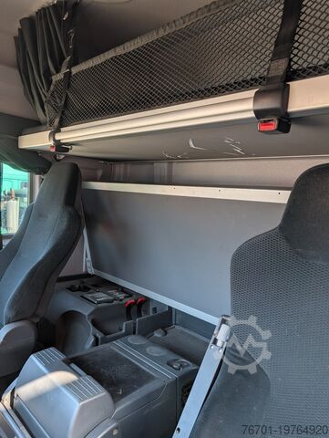 Volumen SZM MAN TGX 18.480 Lowliner Hubsattelplatte