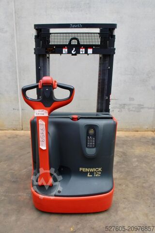 Stacker Linde L 12 I