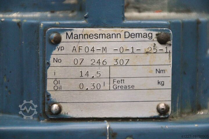 Getriebemotor 0,13/0,50 kW 43,4/186,8 U/min DEMAG KBF80A8/2
