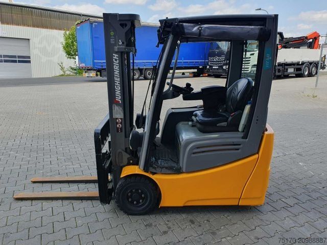 Front loader forklift JUNGHEINRICH EFG 215 / Triplex: 4.25m! / nur 3.439h! / 2022