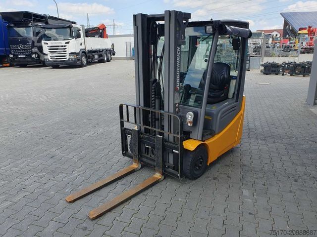 Front loader forklift JUNGHEINRICH EFG 215 / Triplex: 4.25m! / nur 3.439h! / 2022