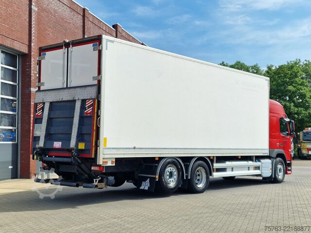 Suitcase Volvo FM 370 Globetrotter 6x2*4 - Box with sidedoors ...