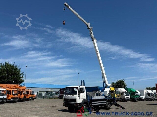 Truck-mounted crane van Mercedes-Benz 814 Böcker Montage- Dachdecker+Arbeitskorb 25 M.