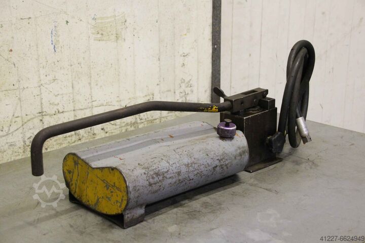 Hand hydraulic pump 450 Bar FH Frieseke & Hoepfner WKP 3