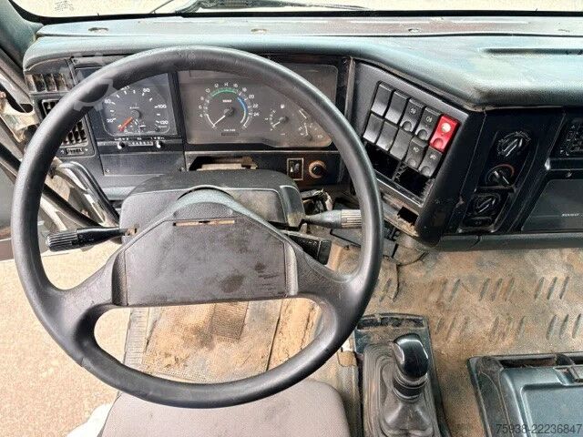 Tipper with crane Renault Premium 385 .26G 6x2 PALFINGER / KIPPER (MECHAN...