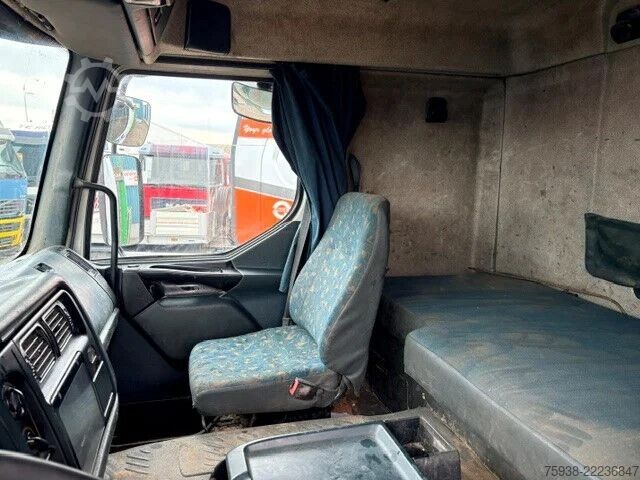 Tipper with crane Renault Premium 385 .26G 6x2 PALFINGER / KIPPER (MECHAN...