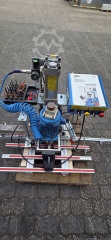 Fitting drilling machine with horizontal drive. Hettich Blue Max 19 - FS