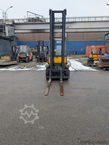 Treibgasstapler Jungheinrich TFG 25 // Halbkabine