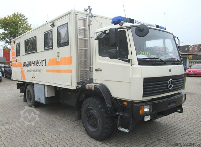 Box truck MERCEDES-BENZ 917 A 4x4 Allrad Einzelbereift 6m Koffer Klima