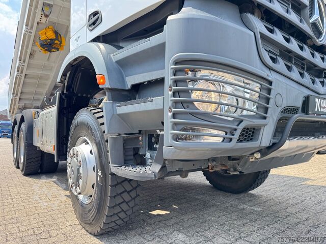 Three-sided tipper truck MERCEDES-BENZ 3343 Arocs 4 Allrad 6x6 MEILLER  Only 39.000 Km