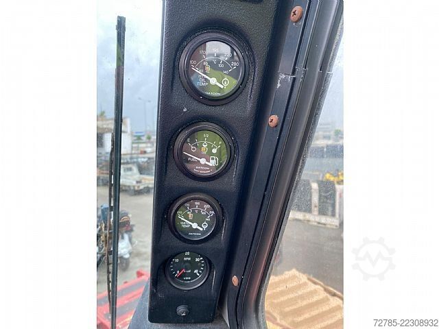 Tower crane - bottom slewing Other Link-Belt RTC-80100 II