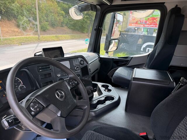 Skip truck MERCEDES-BENZ Antos 4x2 Absetzkipper MEILLER AHK 35to