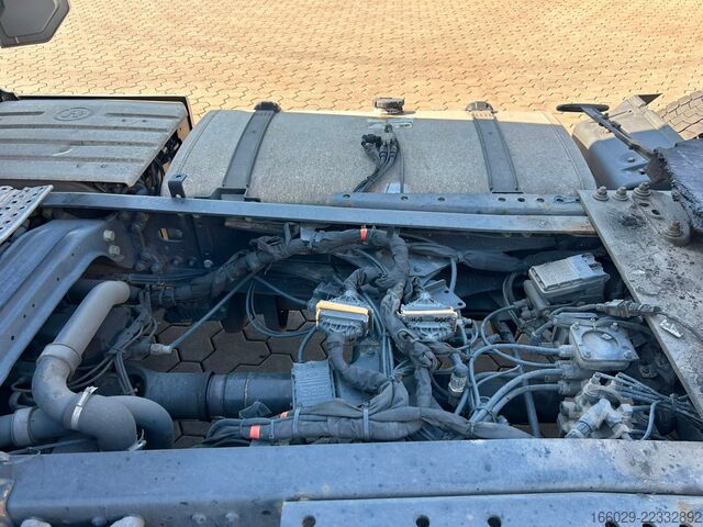 Volume tractor unit MAN TGX 18.510 LL SA Mega INDIVIDUAL Vollausstattung