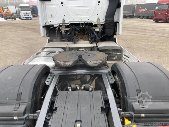 Standard tractor unit Actros 1845 LS