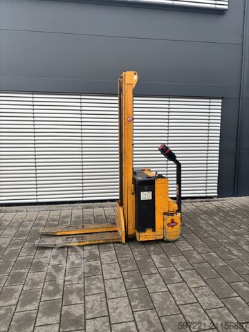 Palettenstapler Jungheinrich EJC 12,5