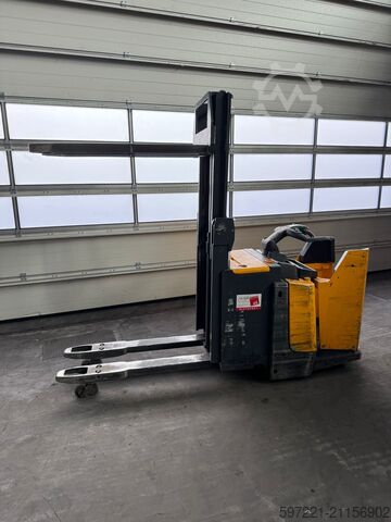 Pallet Stackers Jungheinrich ERD 220