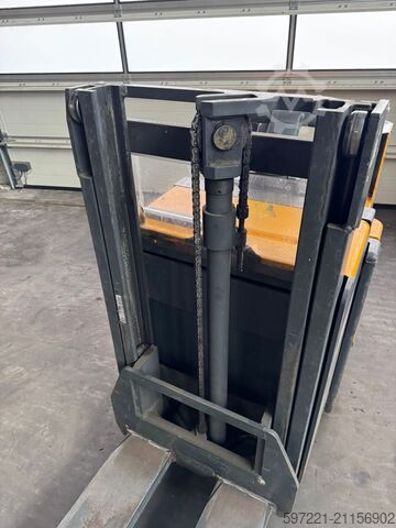 Pallet Stackers Jungheinrich ERD 220