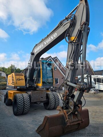 Mobile excavator VOLVO EW160 B