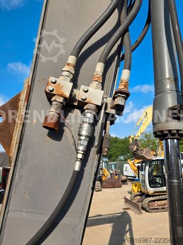 Mobile excavator VOLVO EW160 B