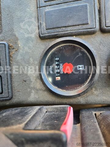 Mobile excavator VOLVO EW160 B